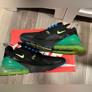 Air max 270s size 6.5 Y which is a women’s 8